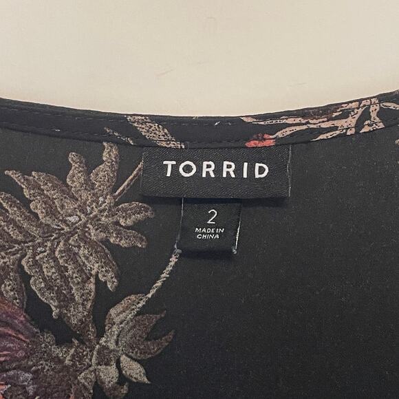 Torrid Black Floral Peplum Blouse Womens Size 2X V-Neck Semi Sheer Top - Picture 4 of 7